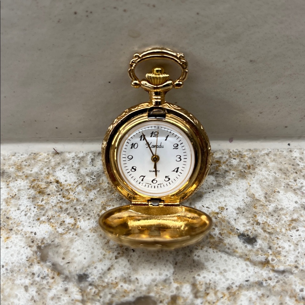 Xanadu Quartz Pocket Watch - works great!